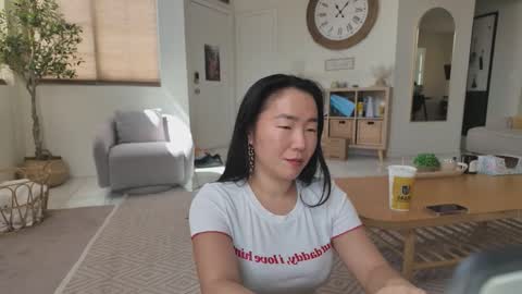 Jiwon online show from March 22, 7:53 pm