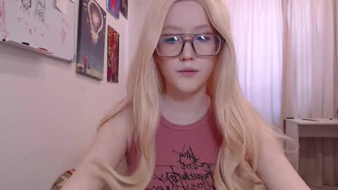 joan_kiss online show from March 5, 11:28 am