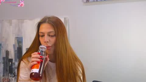 Holly online show from February 9, 4:18 pm