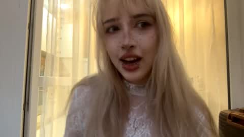 Amaya online show from October 15, 2:08 pm