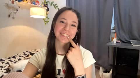 I am Joline ntmuLets hit 10 Thumbs Up together online show from May 24, 12:15 pm