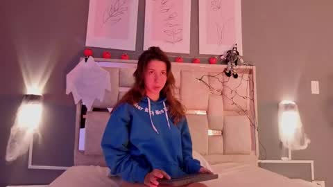 jolie_lov online show from September 30, 1:50 pm