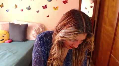 Snapshot of jolie_mature_ chatting on January 7, 9:14 pm Jolie Mature online show from January 7, 9:14 pm