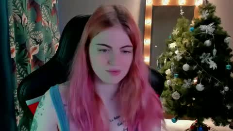 Snapshot of jolly_doll_ chatting on December 7, 3:04 am Jolly online show from December 7, 3:04 am