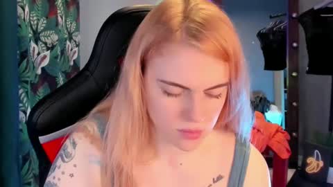 Snapshot of jolly_doll_ chatting on January 11, 3:13 am Jolly online show from January 11, 3:13 am