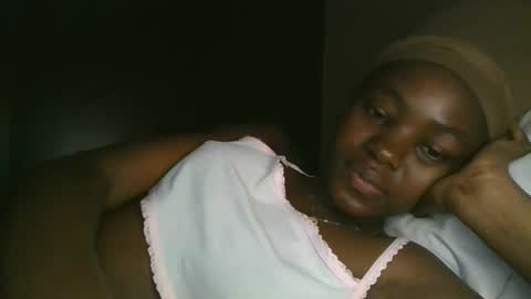 Snapshot of jollynabeb chatting on October 29, 2:27 am jollynabeb online show from October 29, 2:27 am