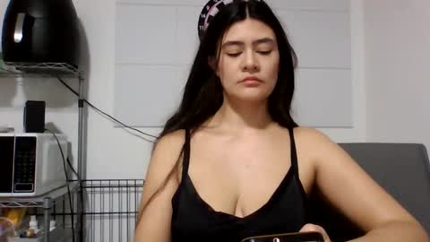 Jordyn online show from November 17, 4:02 am