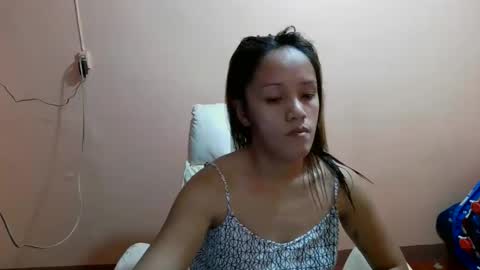 Snapshot of joy_esmeralda2345 chatting on March 1, 8:23 am joy_esmeralda2345 online show from March 1, 8:23 am
