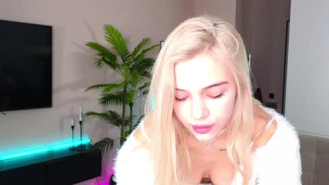 joybunny online show from February 5, 9:15 am