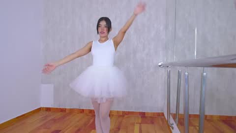 Snapshot of joyce_ena chatting on January 11, 1:22 pm Joyce online show from January 11, 1:22 pm