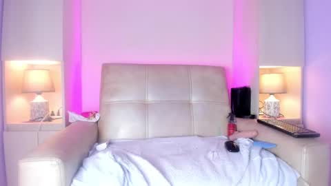 Snapshot of joyceblake chatting on September 17, 9:13 pm joyceblake online show from September 17, 9:13 pm