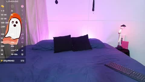 Snapshot of juanitablue chatting on October 29, 5:15 pm Blue online show from October 29, 5:15 pm