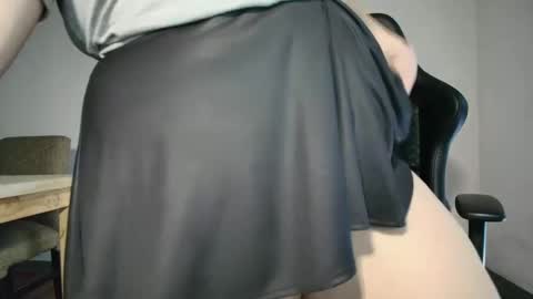 Judithamelia online show from October 3, 9:09 pm