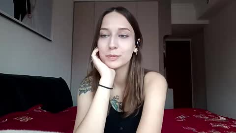 Hi Im Mia 18 years old online show from September 25, 10:47 am