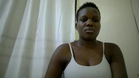 Snapshot of juicy_bella2 chatting on October 26, 3:40 pm juicy_bella2 online show from October 26, 3:40 pm