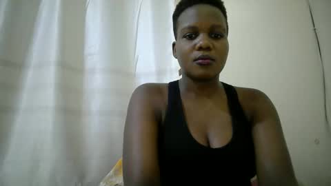 Snapshot of juicy_bella2 chatting on October 20, 10:13 pm juicy_bella2 online show from October 20, 10:13 pm