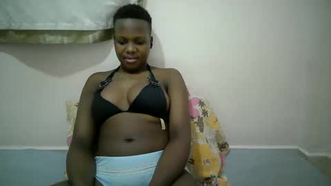 Snapshot of juicy_bella2 chatting on September 27, 5:31 pm juicy_bella2 online show from September 27, 5:31 pm