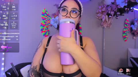 Juicy online show from January 11, 9:25 pm