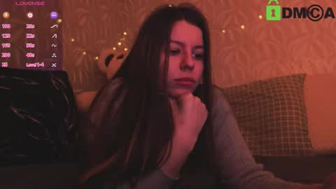 laura online show from October 3, 5:18 pm