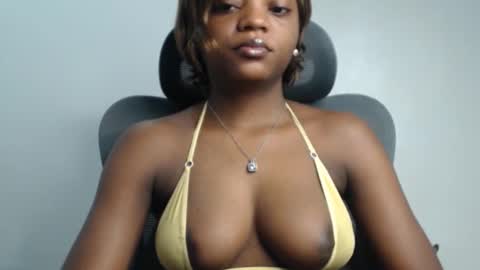 Snapshot of juicy_plumx chatting on September 18, 8:13 am Wet Baddie online show from September 18, 8:13 am