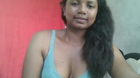 stellah online show from December 13, 8:43 am