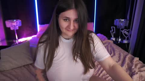 Snapshot of juicyberryy chatting on January 11, 7:06 am Milana online show from January 11, 7:06 am