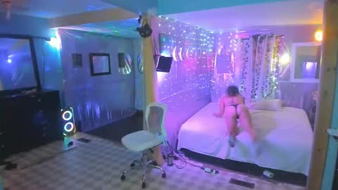 Snapshot of juicyjayxxx69 chatting on September 18, 5:06 am juicyjayxxx69 online show from September 18, 5:06 am