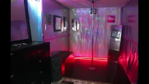 juicyjayxxx69 online show from November 3, 3:43 am