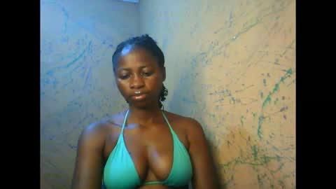 juicypiexx online show from October 17, 1:09 am