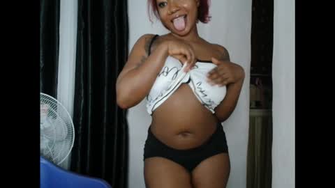 Snapshot of juicyxpink chatting on September 10, 11:49 pm juicyxpink online show from September 10, 11:49 pm
