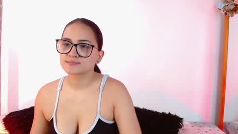 Jules and Gia online show from December 22, 4:59 pm