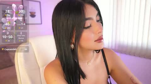 Snapshot of julesbennet chatting on September 26, 1:09 pm Jules Bennett online show from September 26, 1:09 pm