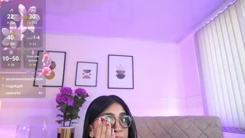 Snapshot of julesbennet chatting on September 12, 2:02 pm Jules Bennett online show from September 12, 2:02 pm