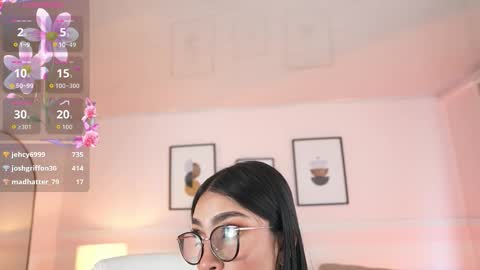 Snapshot of julesbennet chatting on September 11, 1:55 pm Jules Bennett online show from September 11, 1:55 pm