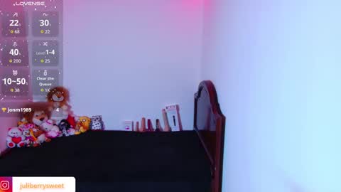 Juliana online show from November 13, 1:48 am