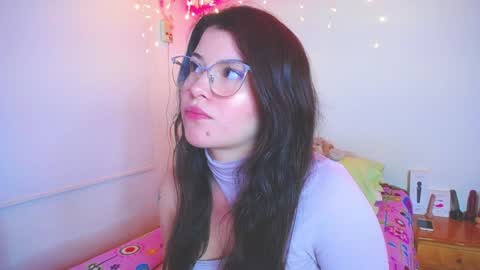 Snapshot of juli05star chatting on January 7, 1:38 am Juliana online show from January 7, 1:38 am