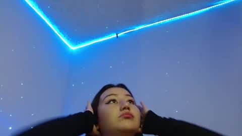  Juliana Torres  online show from February 18, 5:00 pm