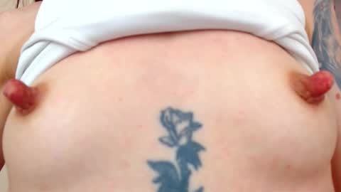 JuliaJae online show from November 27, 8:50 am