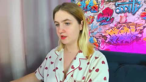 Julia Jips online show from September 13, 8:00 am
