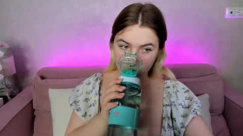 Julia Jips online show from October 2, 9:03 am