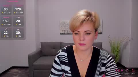 Julia online show from December 11, 1:39 pm