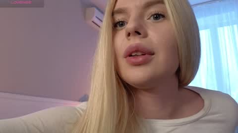 Molly online show from January 5, 6:24 am