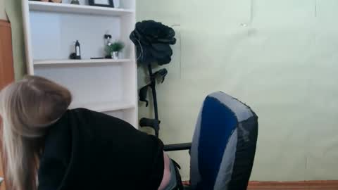 juliacrazy_ online show from February 24, 6:36 am