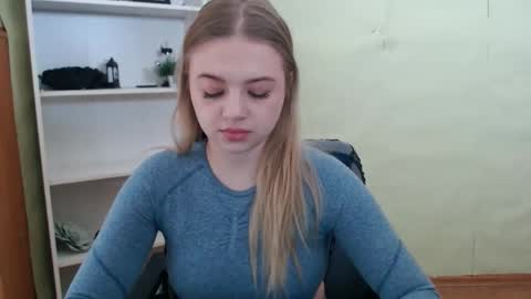juliacrazy_ online show from February 8, 6:22 am