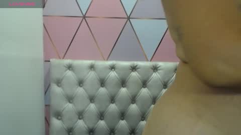 Snapshot of juliana_boobx chatting on January 30, 11:11 am Juli online show from January 30, 11:11 am