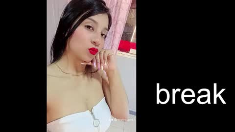 Juliana online show from October 31, 6:23 pm