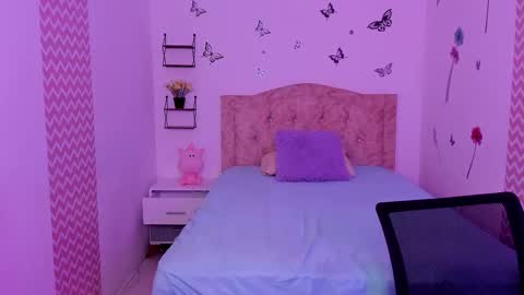 juliana online show from October 3, 2:44 pm