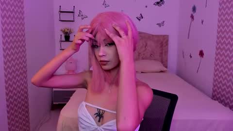 juliana online show from October 25, 1:30 pm