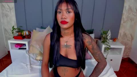 juli online show from October 8, 4:06 am