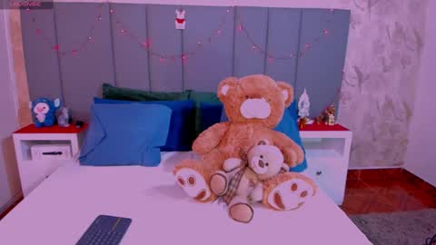 juli online show from December 26, 3:38 am